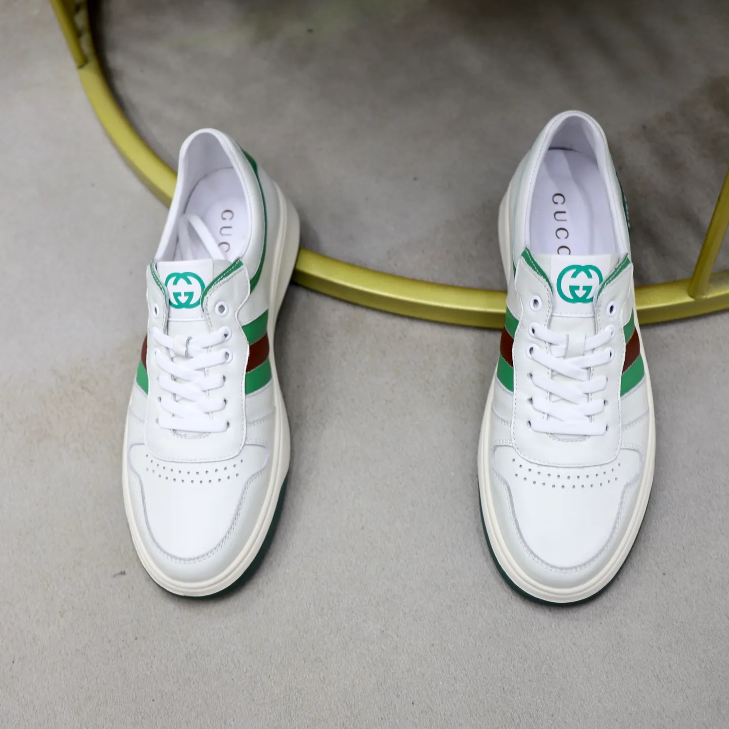 Ex-factory price: 440💰🙅‍♂️🙅‍♂️🙅‍♂️ Brand: Gucci GuCCI Standard code: 38-44 (45 customized) Grade: Same as the official website Material: Original leather splicing Comfortable and breathable pigskin lining Lightweight and wear-resistant sports outsole Style category: Men's fashionable casual shoes Running sneakers Distinguished luxury brand elements Top luxury Color: actual picture color